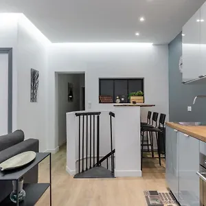 Hsh Batignolles Sauffroy Charming 8p Apartment
