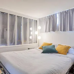  Appartement Refait à Neuf Proche Arc Triomphe 4p